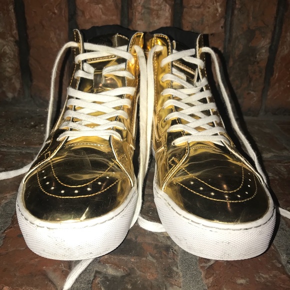Limited Edition “Olympic Gold” Sk8-Hi Vans - Picture 4 of 6